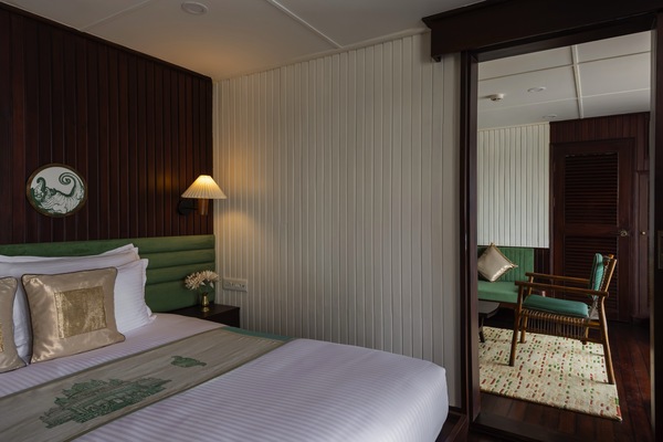 Riviera Travel MV Bengal Ganga Deluxe Suite 2.jpg